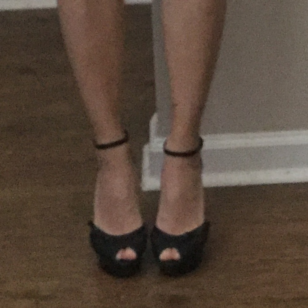 Guess Black Size 8 Leather Ankle Strap Platform Heels - Picture 6 of 8
